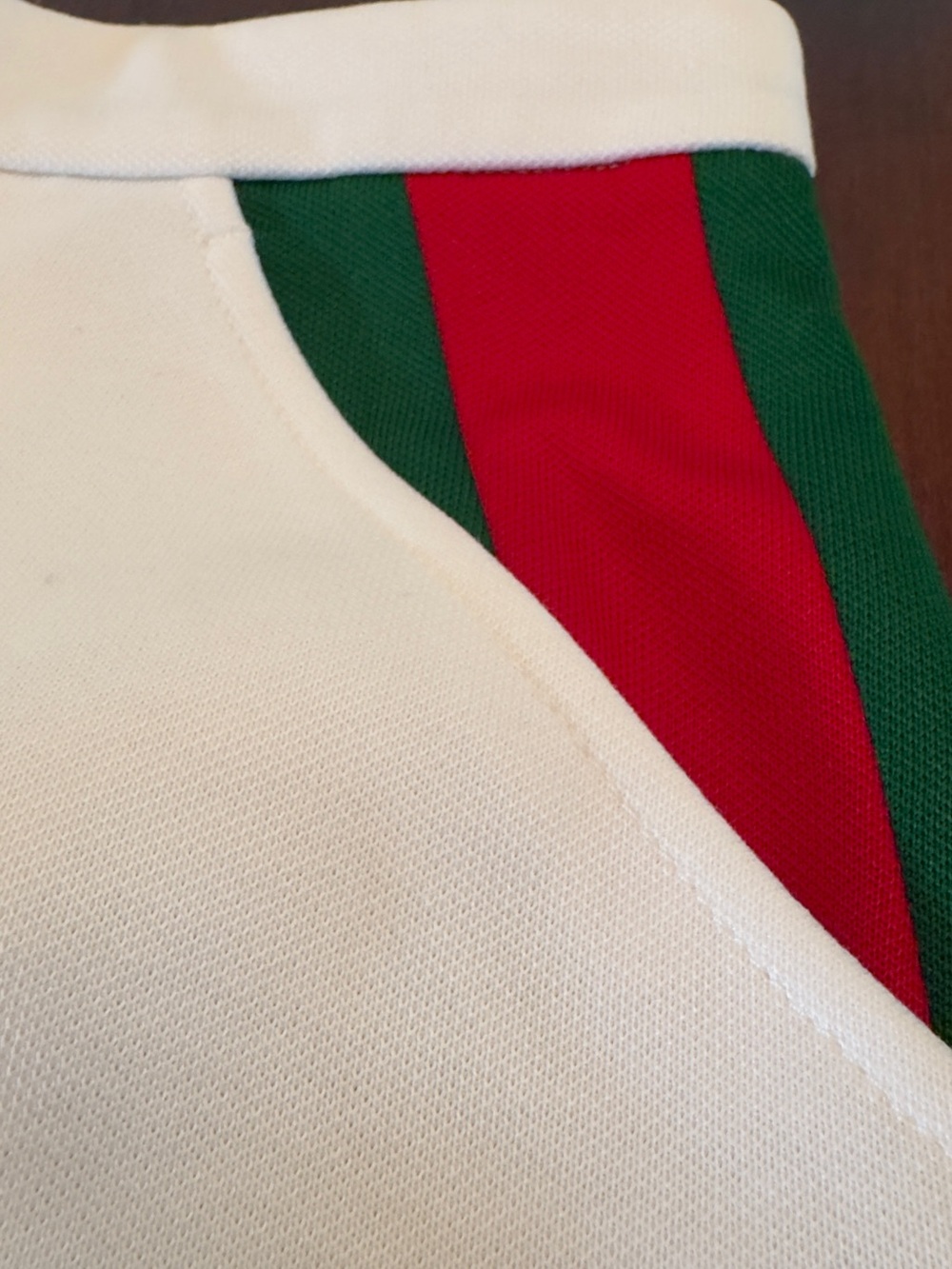 Gucci White High-Waist Shorts with Red & Green Stripe - Picture 5 of 8